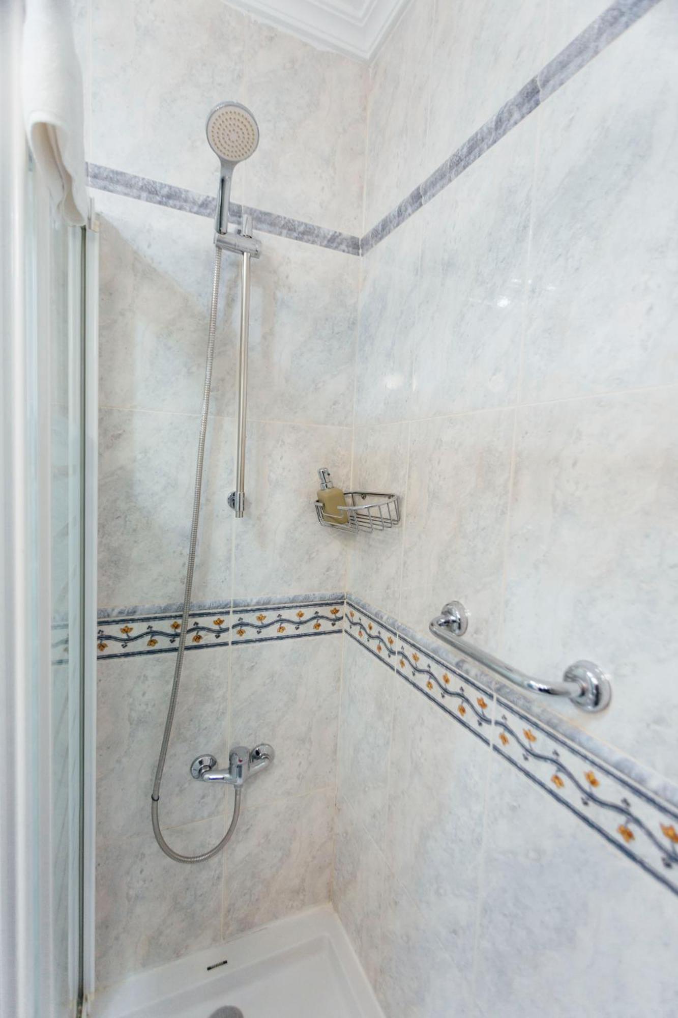 Stunning And Colorful- 4Bd 2Bth- Santa Cruz Apartment Seville Luaran gambar