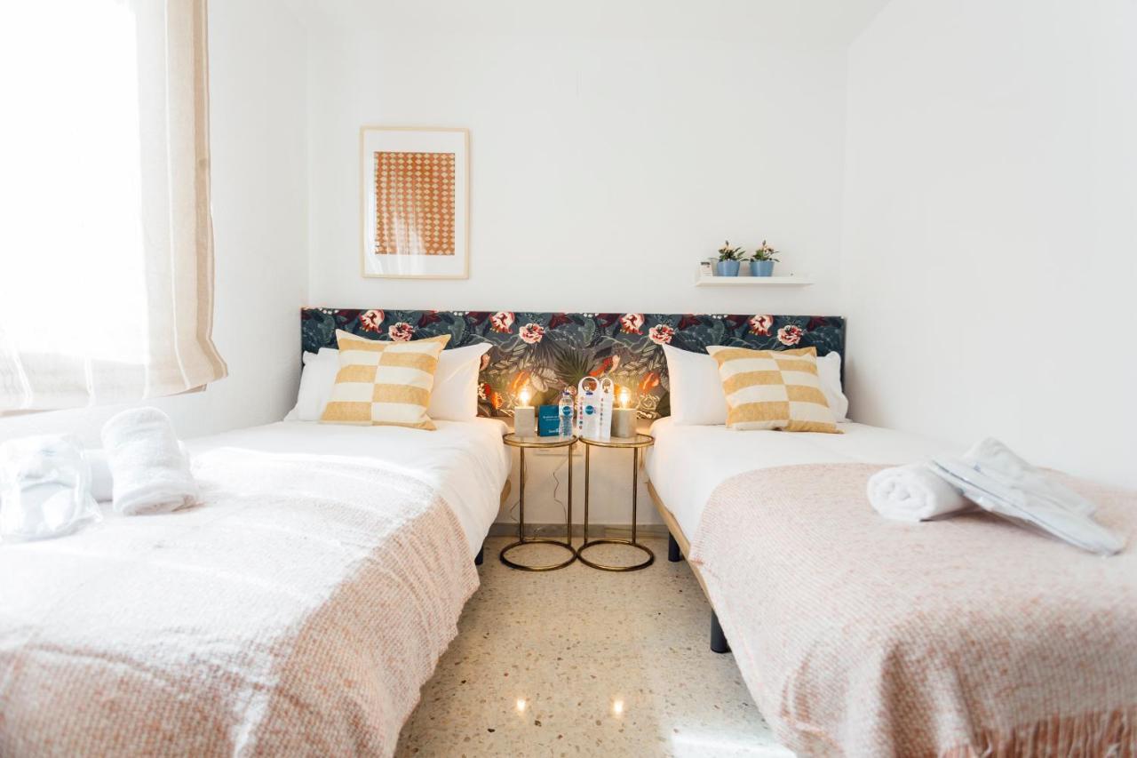 Stunning And Colorful- 4Bd 2Bth- Santa Cruz Apartment Seville Luaran gambar
